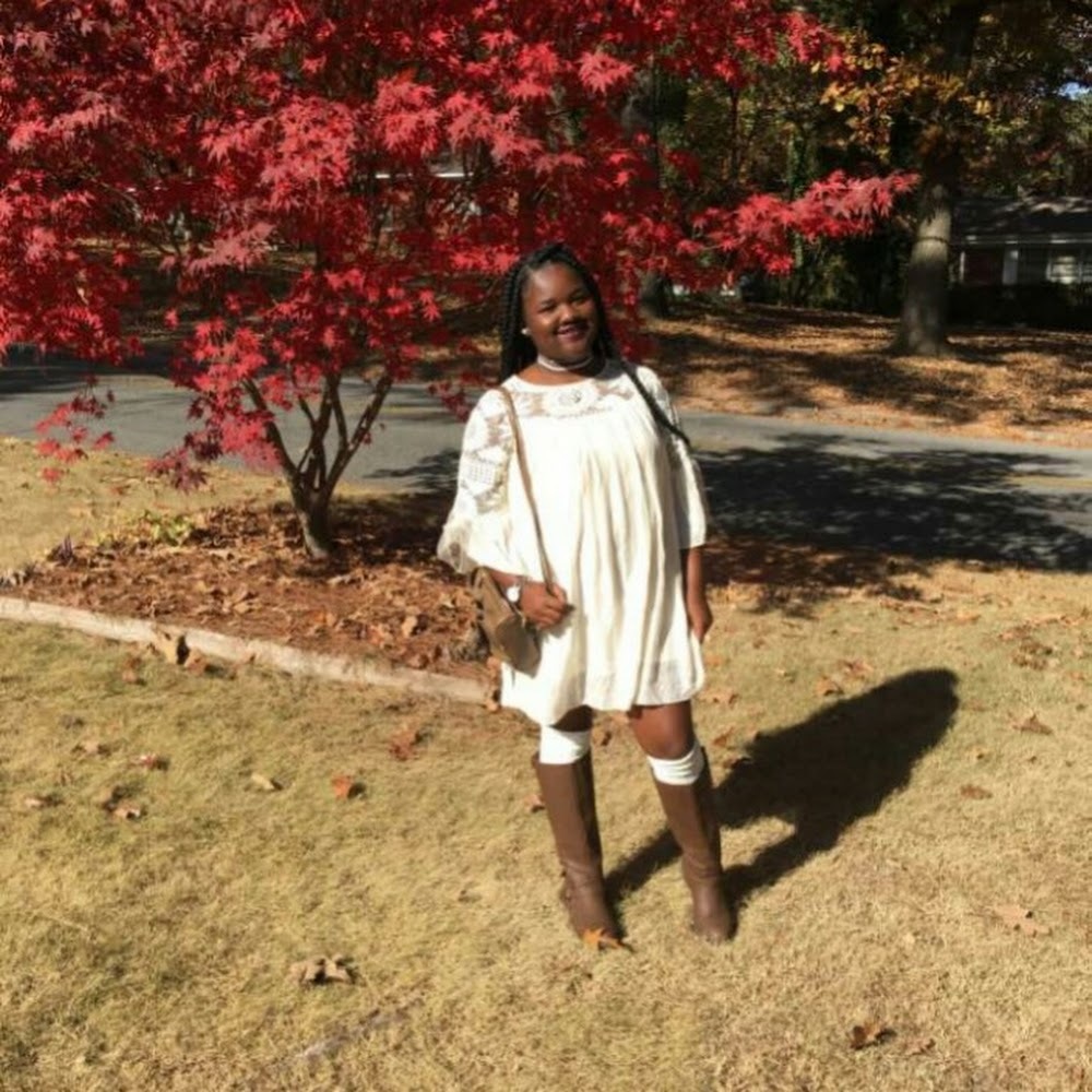 Meet your Posher, Latosha